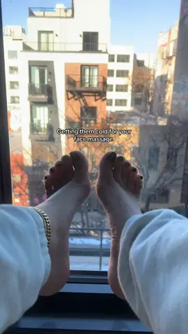 #skincare #massage #facemassage #cold #pedicure #coldfeet 