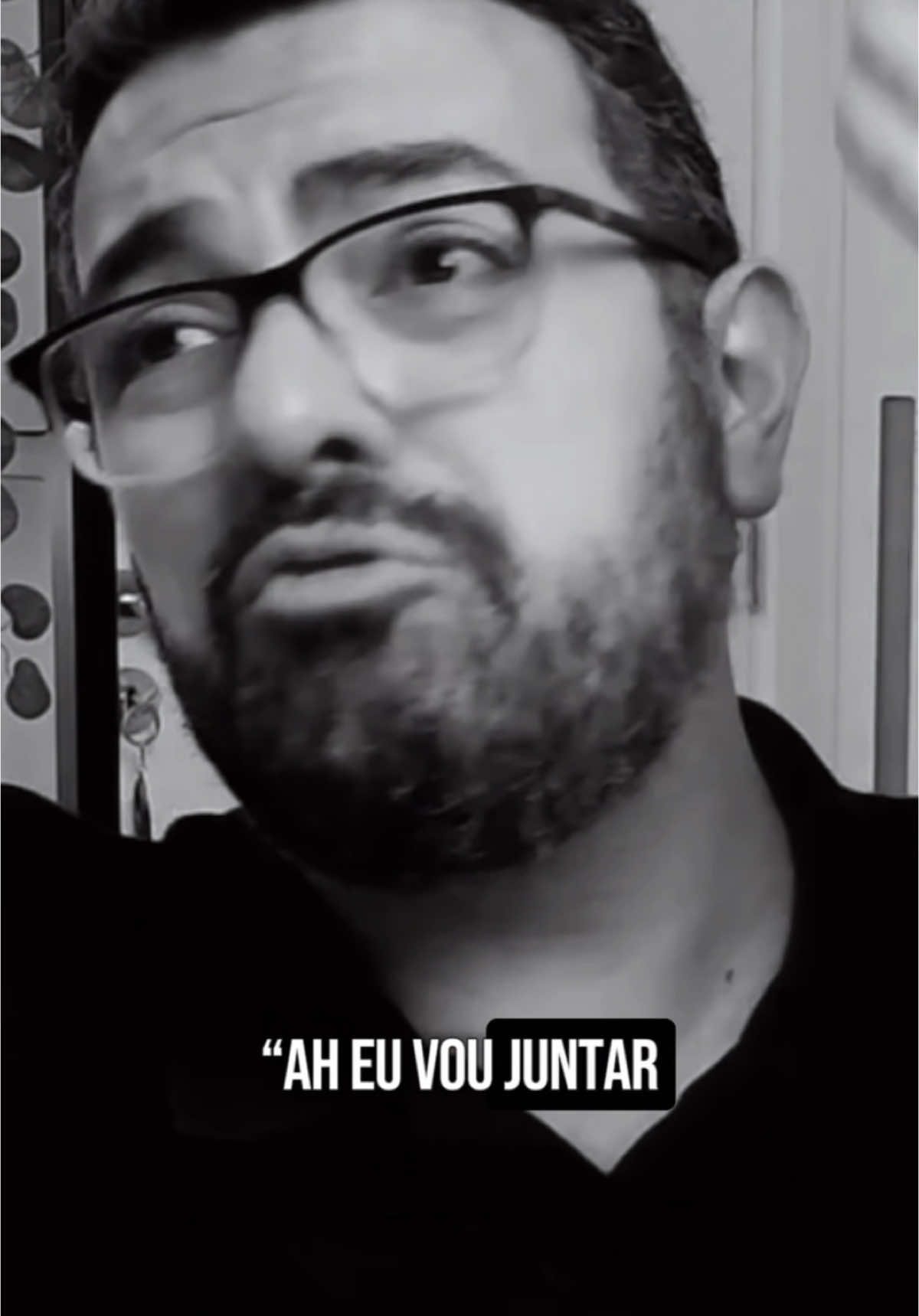 A verdade que nenhum guru de milha te conta! (Vídeo completo no meu canal) #milhasaereas #milhas #cartãodecrédito #emissões 