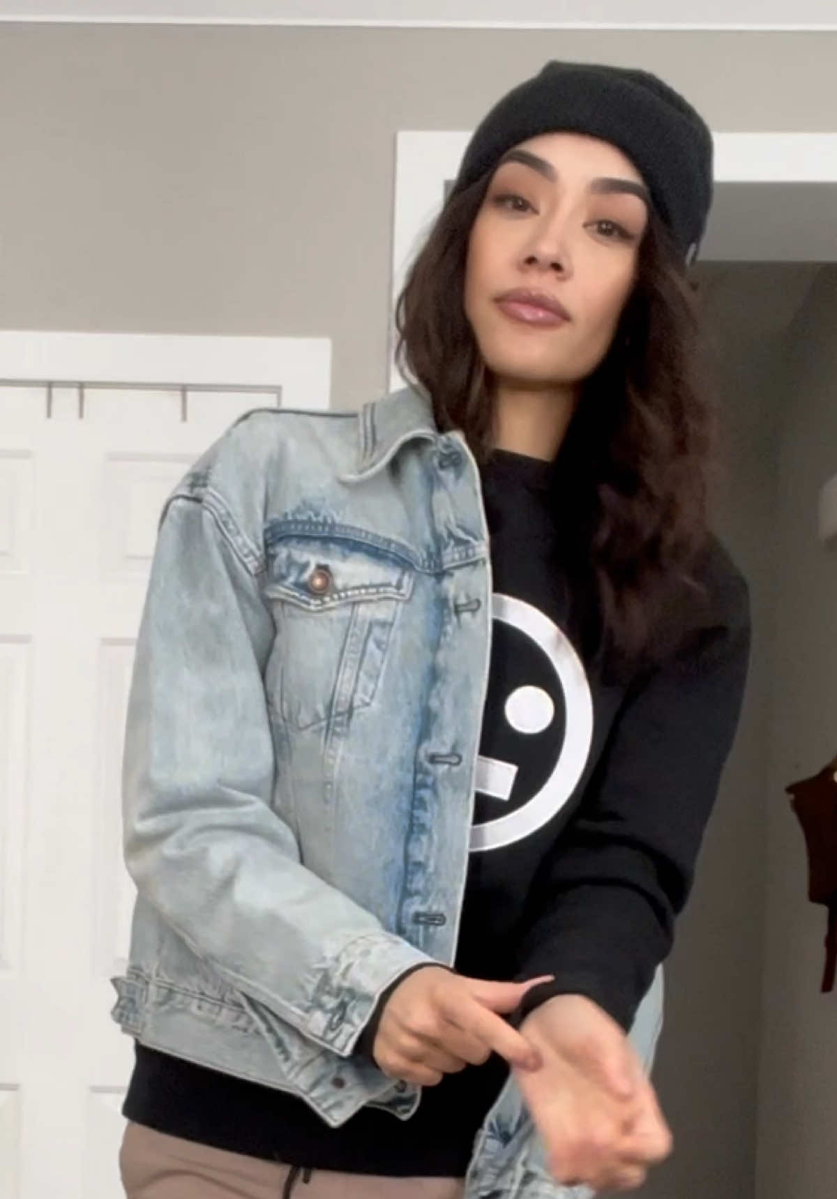 It’s giving hip hop today w/my fav @Hieroglyphics sweater 😐 #hiero #oaklandish #grwm #fashion #iykyk #hieroglyphics #hiphop 