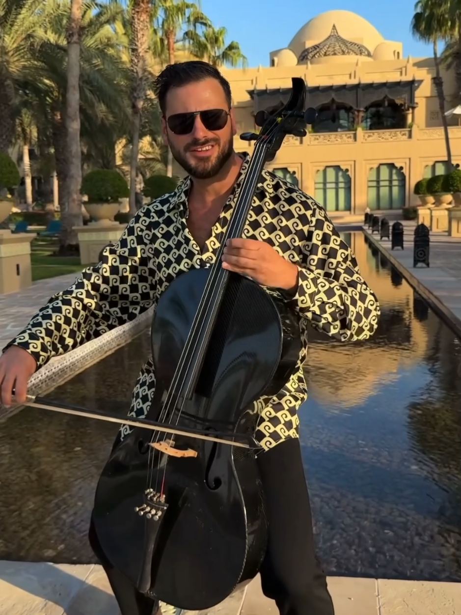 Yalla Habibi, welcome to our palace!😉🎻  #hausercello #hausermusic #cello #music 