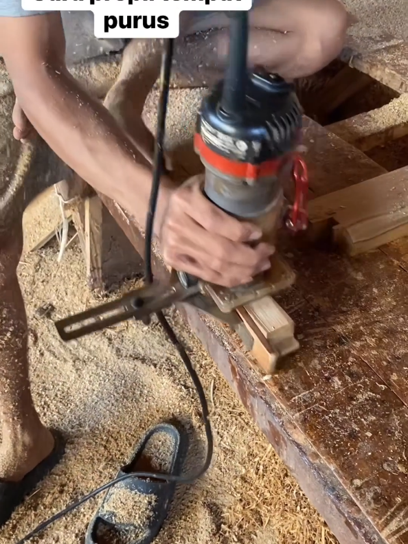 #creatorsearchinsights  wood 🪵 work 🪓💪  #woodwork #decor #doors #makersgonnamake #interior #woodart #construction #woodworking #carpenter #table #furnituredesign #woodcarving #viralreelschallenge #FineWoodworking #woodworkingcommunity #interior #wooddesign #carpenter #maker  #DIY #reelsfb #furniture #wood #foryou #foryoupage  #foryoupageofficial #fyp  #trending #viral_video  #fypシviral #growaccount #account #growmyaccount 