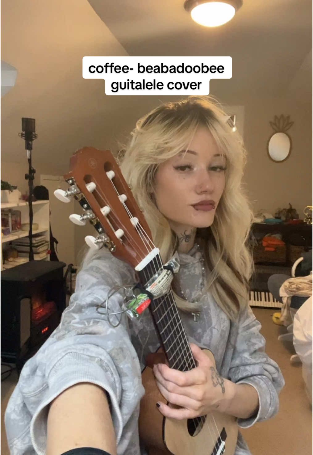 this song really ran 2020 #cover #beabadoobee #guitalele #singing #fyp 
