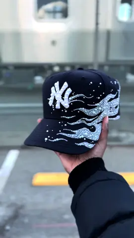 New design dropping soon. 🧢IG:@itskiery  #customhat #customfitted #nyc #yankees #pearl #neweracap #customtruckerhat #designer #newyork #streetwearstyle #streetwear 