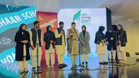 ‏یہ وطن تمہارا ہے، تم ہو پاسباں اس کے یہ چمن تمہارا ہے، تم ہو نغمہ خواں اس کے CM Punjab Maryam Nawaz  Sargodha University #MaryamNawazSharif  #ChiefMinisterPunjab  #cmpunjab #fypシ゚viral 