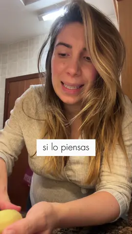 Hace poco colgué un vídeo en el que hablaba de validar a los niños y recibí muchísimos mensajes de adultos enfadados diciéndome que estaba preparando a una generación de cristal que no aguantaría la frustración. Y esto lo dicen adultos que viven en un estado de frustración constante, eso es para reflexionar, ¿no crees?