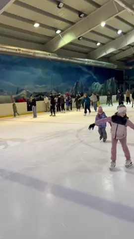 это Дмитров, детка)