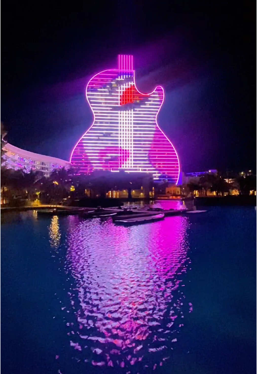 The only guitar shaped hotel in the world🎸✨ 📍Seminole Hard Rock Hotel in Hollywood, Florida #seminolehardrock #hardrock #fortlauderdale #guitarhotel #besthotels 