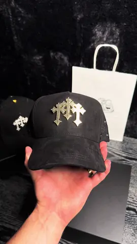 La Gorra Mas Exclusiva! 😮‍💨 El Barbas Hats 🧔🏻‍♂️ “CHROME I GOLD EDITION” ⚜️(24K GOLD PLATED) @El barbas Hats  #viral #frypgシ #fyp #luxury #hats #gorras #elbarbashats #barbashats #tik