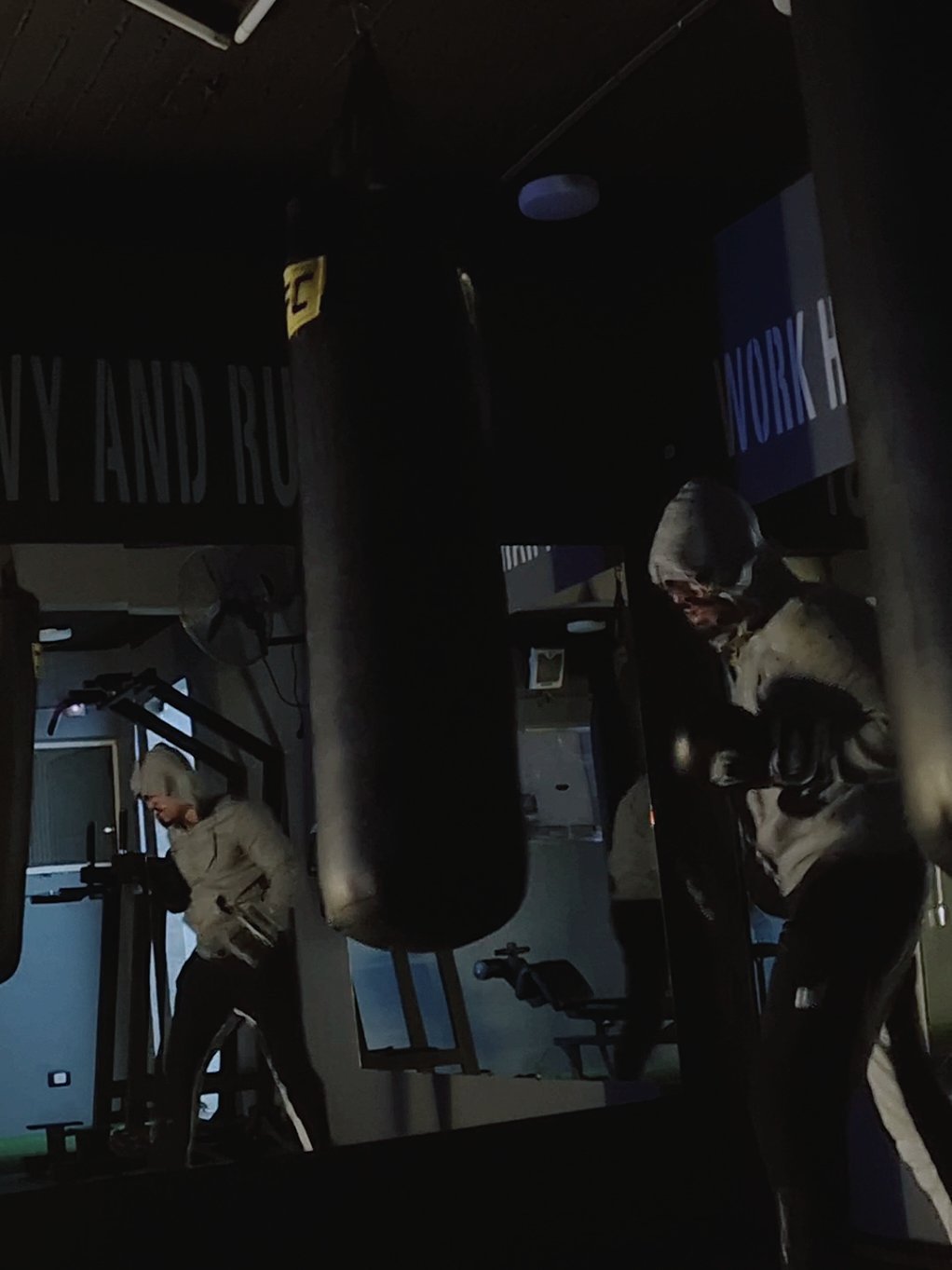 Who cares??? #boxing #workout #motivation #workoutmotivation #sadboxing #sad #night #vibes 