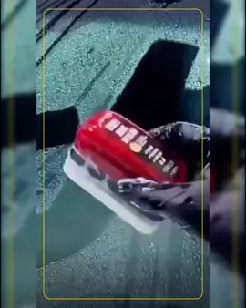 🚗✨ Com essa esponja para vidros, você remove manchas teimosas e garante um para-brisa limpo e claro. Com o repelente de água, diga adeus à chuva e neblina. Sua direção mais segura e sem complicação! 🌧🧼 #smartescolha #tiktokbrasil #carro