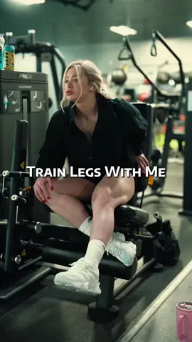 today was a quad & glute focused leg day .. enjoy 🥵💪🏼 you can do the exact 4 day workout program I am doing for $5 .. the link to shop is in my bio! #FitTok #GymTok #legday #legworkout