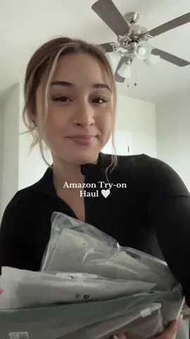so happy with everything she got me🥹🤍#fyp #fy #foryou #gym #GymTok #tryonhaul #amazon #amazonmusthaves #amazonhaul #gymgirl 
