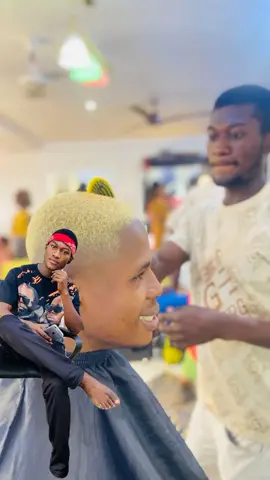 @weezy empire @Dav Mor Hair Palace💈💈 @GuyMor_Haircut @Excoba De Celebrity Barber#helpurboyout#🫣