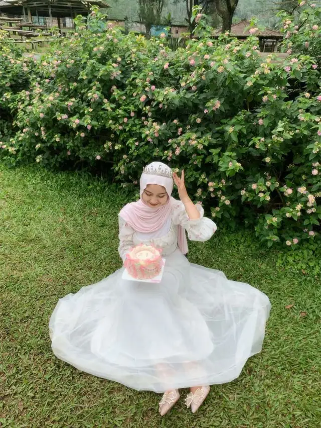 #birthdaygirl #birthdaycake #21tahun #outfitideas #ulangtahun #outfitideas 
