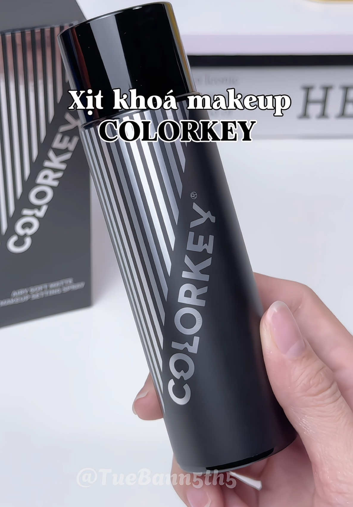 Xịt khoá nền Colorkey ✨😘#xitkhoacolorkey #xitkhoamakeup #colorkey #xitkhoanencolorkey #goclamdep #makeup #fyp #viral #viralvideo #xuhuong #tuebangiviu #trending 