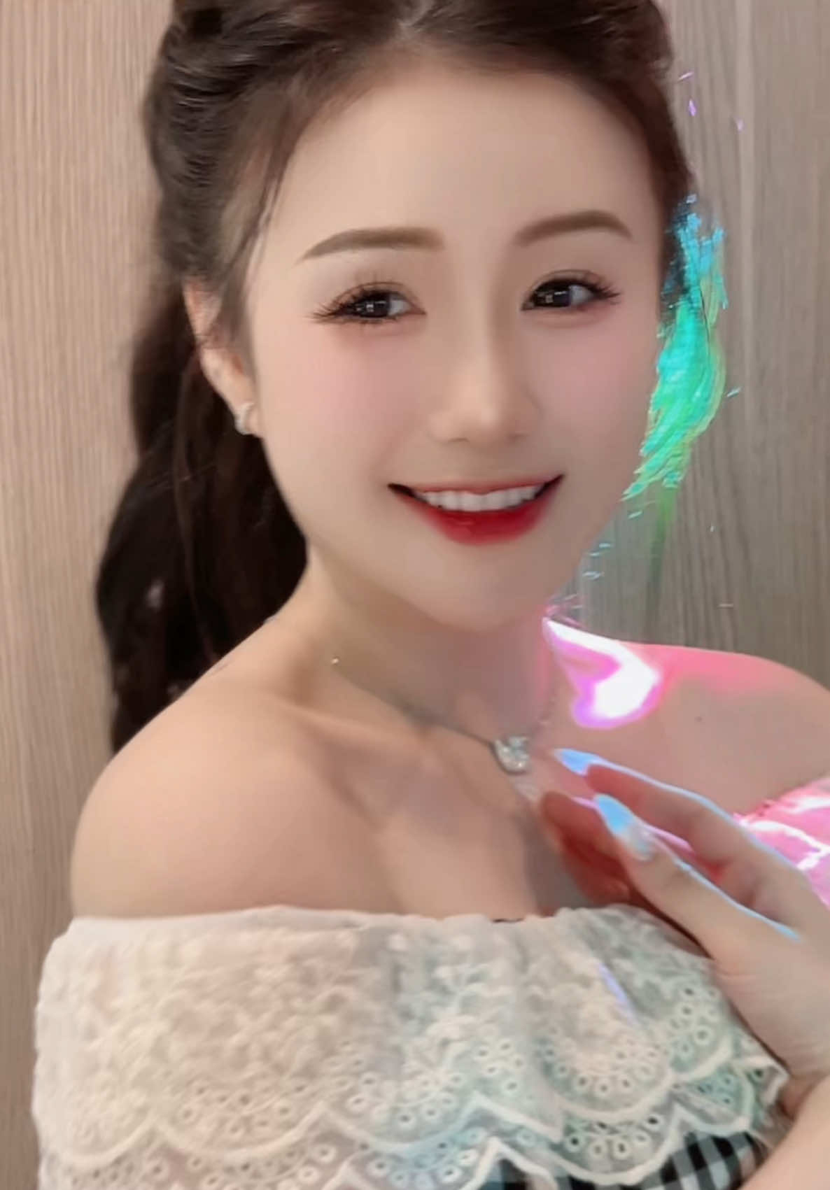 Cô ta có tốt…