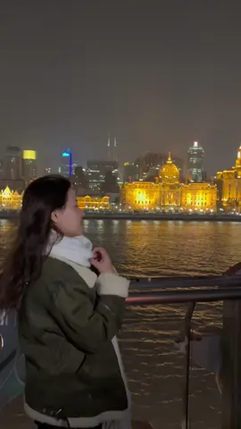 Dạo du thuyền trên sông Hoằng Phố ngắm Thượng Hải về đêm xa hoa lộng lẫy #shanghai 