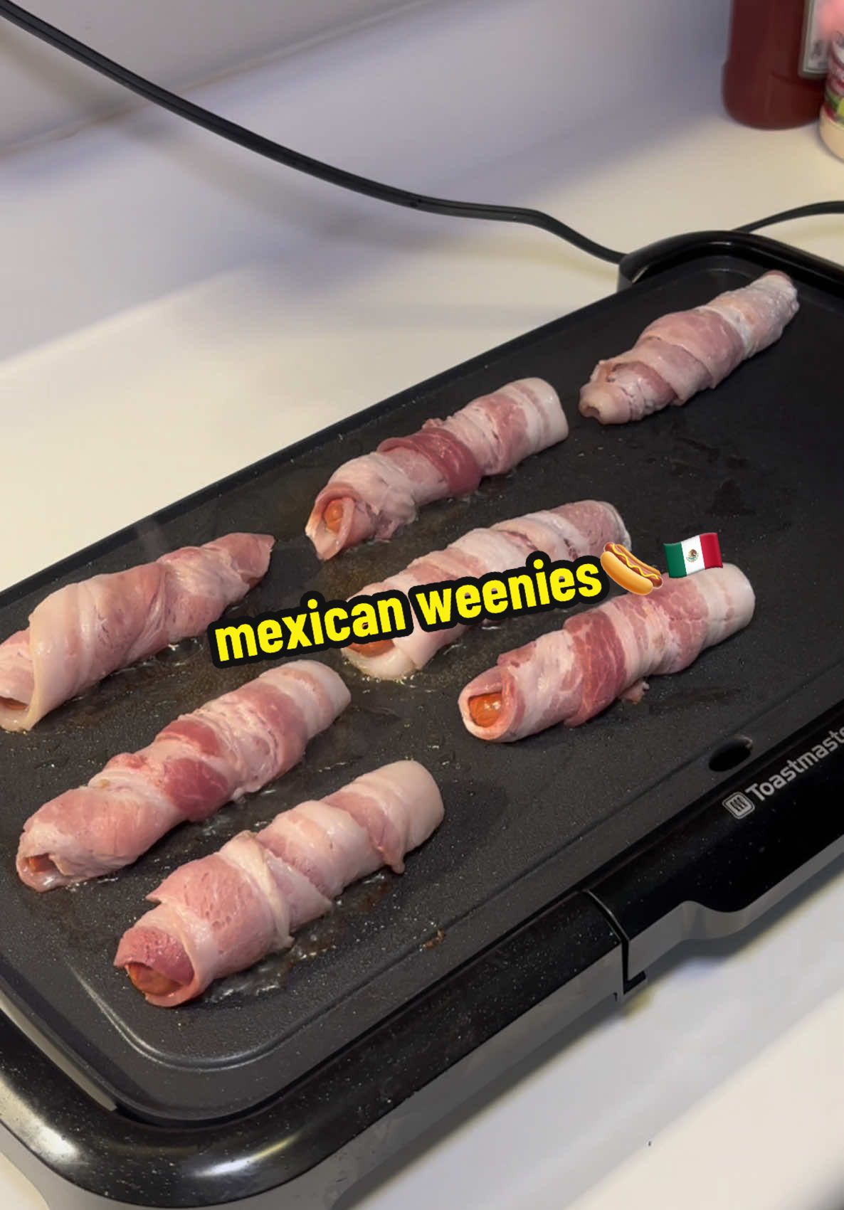 making mexican weenies🌭😚#foodtiktok #mexicanfood #hotdogs #fypシ゚viral 