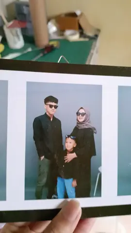 Cetak foto kolase susun 3 plus bingkai murah #cetakfotomurah #cetakfotomdfmurah #cetakmdfkolase #cetakfotoplusbingkai 