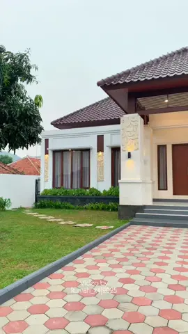 Punya rumah dengan halaman dan ruangan luas pasti ada plus minusnya, plus nya kita bisa leluasa nerima tamu dengan jumlah banyak dan ruang gerak lebih leluasa. Kalau bagian minusnya udah pasti bagian bebersih butuh effort lebih, apalagi kalau gak pakai bantuan ART.  Untungnya aku pakai gakum dari @perysmith.id jadi kebantu banget, karena daya baterainya tahan hingga 45 menitan, dan berat nya cuma 1.4kg gak bikin pegel bebersih area luas. Untuk pembelian bisa ke official @perysmith.id dan pakai Voucher (PeryK30) untuk mendapatkan potongan harga. #PerySmith#PerySmithK2Pro#HidupBersih arengPerySmith#RumahBersihTanpaRibet