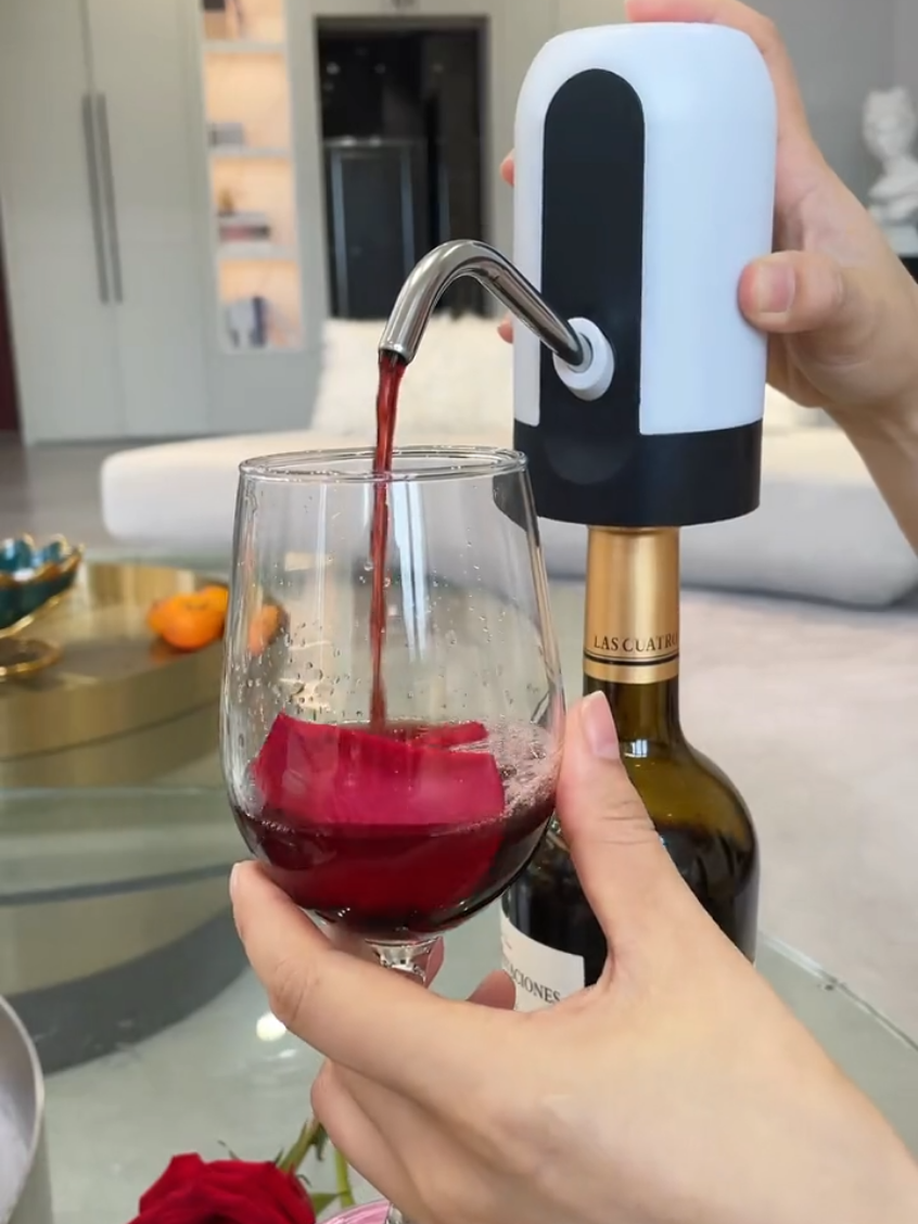 Auto Water Pump Rechargeable  For Order WhatsApp: 0315-0846685  Kitchen in China Home Appliances Home Gadgets Kitchen Gadgets #HomeGadgets #KitcheninChina #KitchenGadgets #HomeAppliances #GadgetsAvailable 
