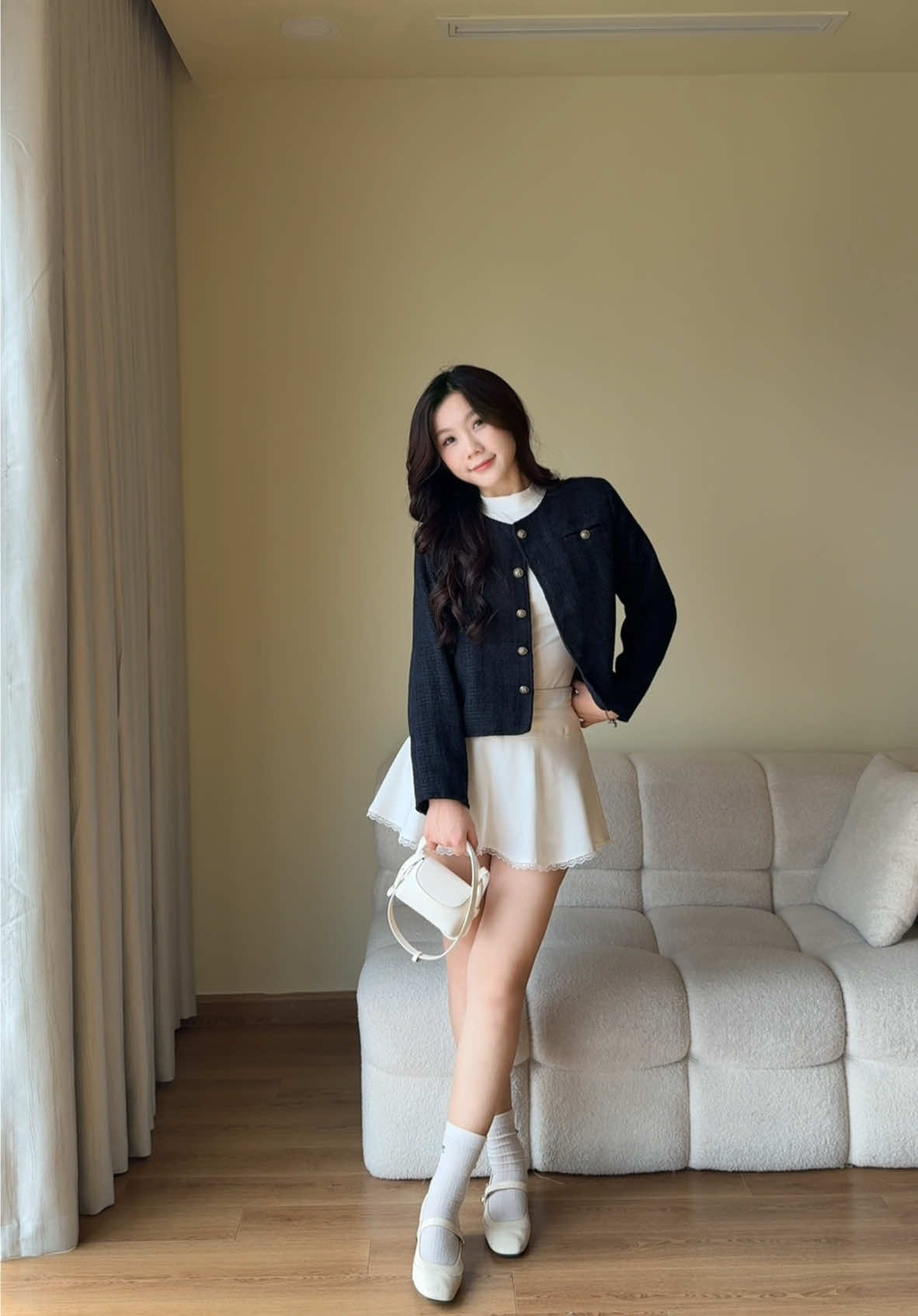 Áo dạ màu xanh than rất iuuu, mặc Tết quá okelaaaaa #kimeehouse 