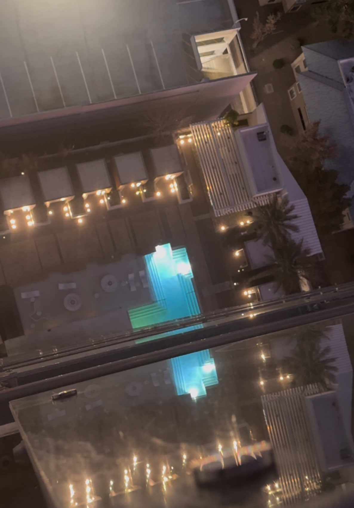 I could make that right? 🤿🙏 #hotel #hotelroom #tour #palmsplace #box #bed #fyp #ces #media #lasvegas 