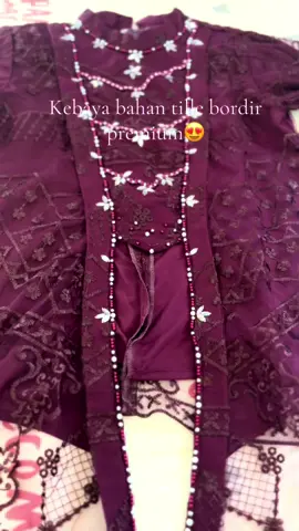 *Bahan > Tille Bordir Premium *Furing > Bahan Kaos Hyget *Full Tille Mewah *Kerah Sanghai *Ada Payet mutiara  *Cocok untuk acara Wisuda, Kondangan maupun acara formal lainnya *Ukuran > M,L,XL,XXL #kebaya #kebayamodern #kutubaru 