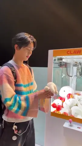 nobudy feels like you.. #hanyujin #yujin #zerobasone #zb1 