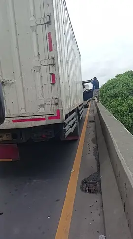 2 jam di tol layang Priok , macet total sampe arah bandara Soetta 🙈 #fyp  #ancol #tolancol #soekarnohatta #tolsediyatmo #pik 