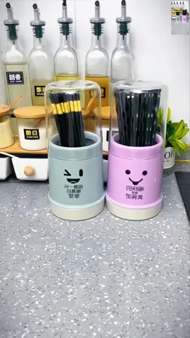 #Chopsticksholder#Chopsticksstoragecontainer#Dustproofstorage#tiktokshop #goodthing #fyp #foryou 