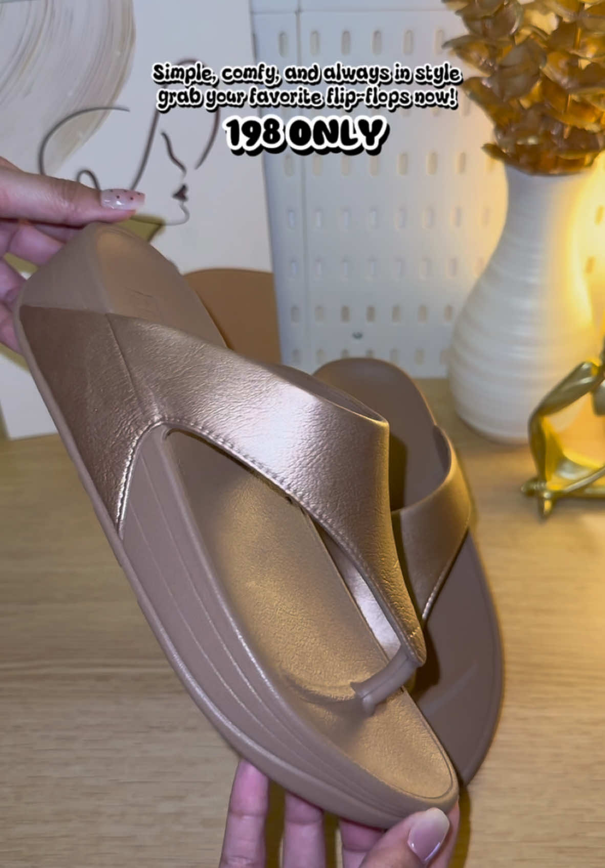 Simple, comfy, and always in style – grab your favorite flip-flops now! 🤎✨ #flipflopssandals #sandals #sandalsforwomen 