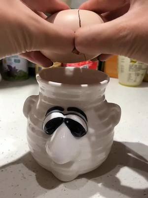 White Separation Tool Creative Kitchen Baking Ceramic Egg White Separator Product Protein Egg.