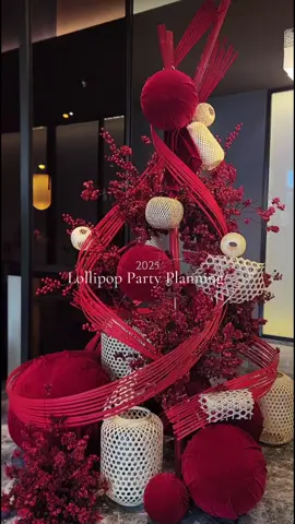 🐍🐍𝐗𝐮𝐚̂𝐧 𝐀̂𝐭 𝐓𝐲̣ 𝟐𝟎𝟐𝟓🎉🎊 🐍Tết đã gần kề, không gian của bạn sẽ thêm phần tinh tế với những cụm hoa trang trí nhẹ nhàng, kết hợp hoàn hảo cùng những phên tre mềm mại, dẻo dai. Mỗi chi tiết đều toát lên vẻ đẹp tinh tế, như một lời chúc mừng năm mới ngọt ngào, mang lại sự bình yên và an lành.  🌸Cụm hoa sắc màu nổi bật không chỉ làm sáng bừng không gian, như những lời chúc thịnh vượng và may mắn cho năm Ât Tỵ, với sự bền bỉ và kiên cường của tre – một biểu tượng của sức sống dẻo dai, bất khuất. Mang đến không gian đầy nét đẹp cổ điển và thanh thoát, phản ánh đúng tinh thần của Tết – dịu dàng, bình an nhưng cũng đầy năng lượng tích cực. 🔥🔥 𝕃𝕠𝕝𝕝𝕚𝕡𝕠𝕡 ℙ𝕒𝕣𝕥𝕪 ℙ𝕝𝕒𝕟𝕟𝕚𝕟𝕘 - ℙ𝕙𝕦̀ 𝕥𝕙𝕦𝕪̀ 𝕔𝕦̉𝕒 𝕟𝕙𝕦̛̃𝕟𝕘 𝕓𝕦̛̃𝕒 𝕥𝕚𝕖̣̂𝕔 📍Địa chỉ: 50 Nguyễn Đỗ Cung, P.Tây Thạnh, Q.Tân Phú, TP.HCM  ☎️ Hotline: 0798077642 #decor #sinhnhatchobe #Event #tochucsukien #teabreak #LollipopPartyPlanning #thietketiecsinhnhattheochude, #tết, #Sinhnhatkhacbiet ,#Dichvutrangtritiec, #tiệcsinhnhật #trangtritiec  #Tết2025 #trangtri #decor #Taatsnien #Ấttỵ #2025 