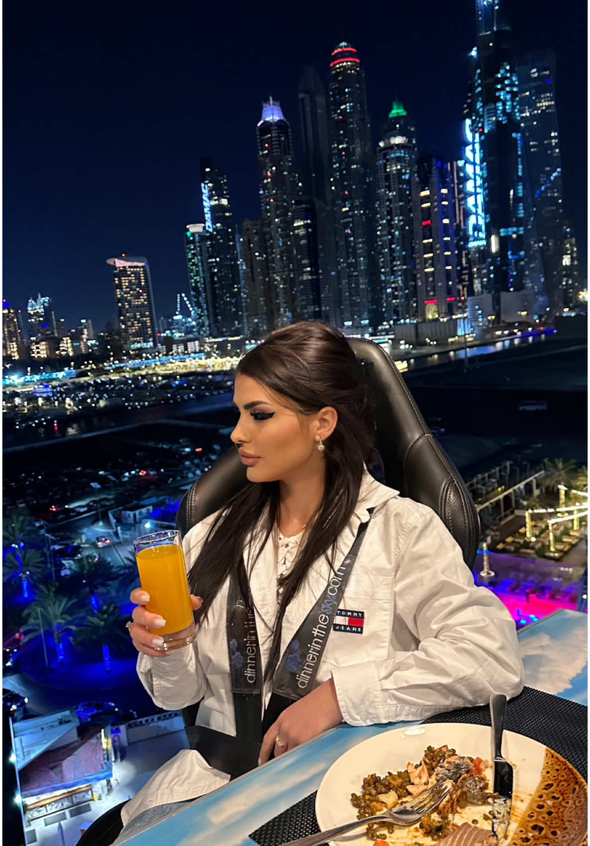 the most beautiful experience I've ever had💙🌃🖤 #dubai #dubai🇦🇪 #dubaitiktok #dubailife #dubaiblogger #dubainight #dubaiview #dinnerintheskydubai #dinnerinthesky #dinnerindubai #memories #Lifestyle #mood #vibes #newyear #winter #dubaimarina #dubaimarina #dubaimodel #brunette #moldoviangirl🇲🇩 #russiangirl #arabicsong 