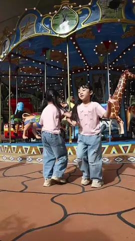 Mingle Mingle mirip lagu apa yaaa ada yang tau ?  #twins #squidgame #dance #mingle 