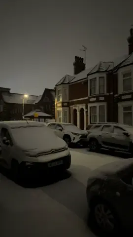 😂🇬🇧❄️#CapCut #foryou #foryourpage #fypシ #england🇬🇧 #🇬🇧🇬🇧🇬🇧🇬🇧 #uktiktok #fypシ゚viral #viral #foryoupageofficiall #trending #london 