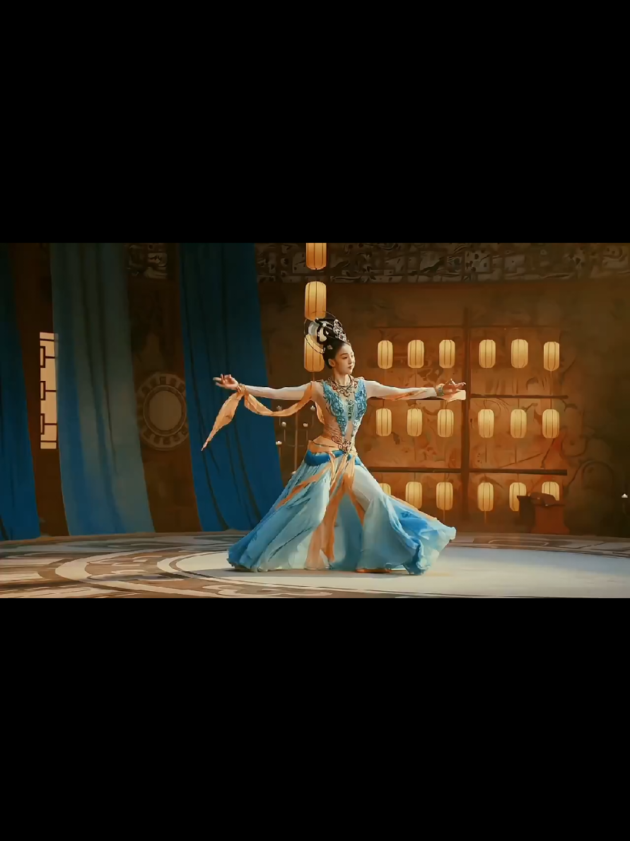 Chinese dunhuang dance.#dance #dunhuang #dancer #china #tiktok #我在海外弘扬中国传统文化 #chineseculture #chinastyle 