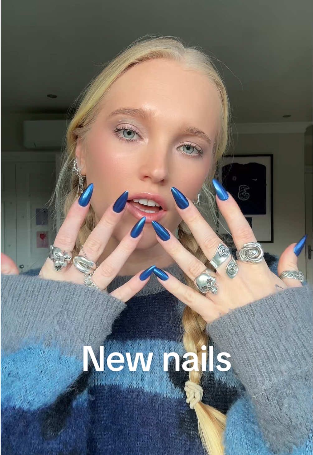 New nails 💅🏽💅🏽 #fyp #acrylicnails #acrylics #nailart #nails #blue #infills #freshset #nailinspo 