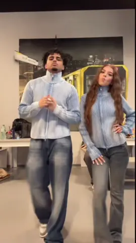 With my sister @Zahide💫                      #fyp #fypシ #fypシ゚viral #dance #smaro #samro #zahide #zahideandsamrodance 