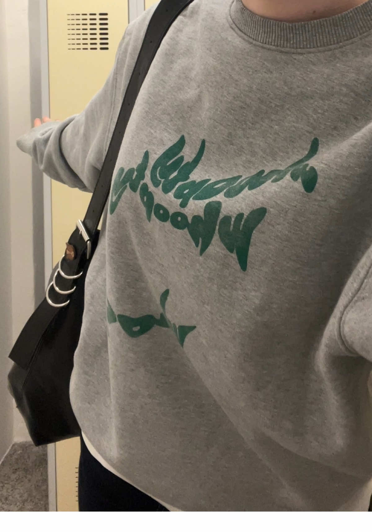 school lockers fitcheck 😌 #basicandproud #fitcheck #fashiongirl #simpleoutfitideas #OOTD #OOTD #f1community #fashiontiktok #simplestyle #annetx #outfitinspo #fyp #fypageシ #trendingvideo #trendy 