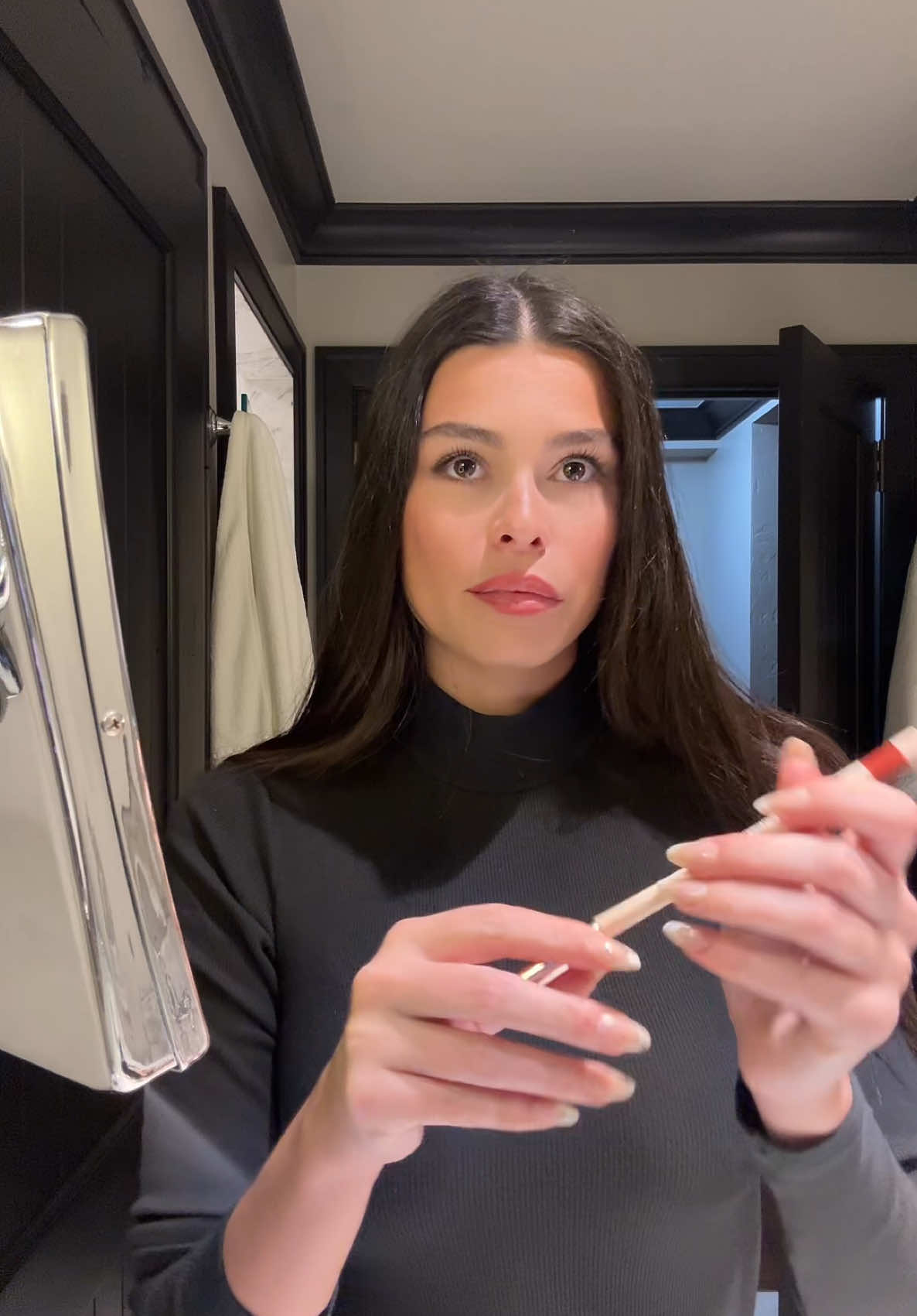 my makeup routine in 20 seconds <3 Base @L’Oréal Paris @Drunk Elephant @chanel.beauty  Cream bronzer & blush @Charlotte Tilbury  Concealer & blush @NARS Cosmetics  Setting powder @hudabeautyshop  Powder contour @Kat Von D  Blush @tarte cosmetics   Eyebrows @Anastasia Beverly Hills @NYX Professional Makeup  Mascara @Maybelline NY  Lip @Rare Beauty @AquaphorUS 