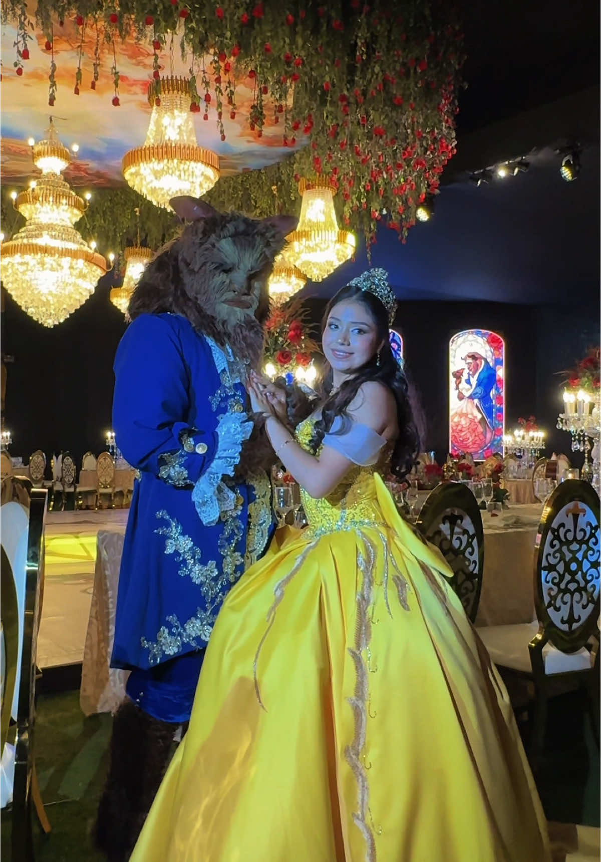 ¡Un cuento de hadas hecho realidad! ✨ Celebramos los 15 años de Danna con la temática La Bella y la Bestia , fusionando fantasía e innovación . 🏰🌹 . Recreamos la mágica escena del baile, transportando a todos al cuento. ✨💃🏼 . @Lester Henostroza @Skal_OpenBar @Ricarter Videografos @Bonteur floral design 🌸 @KeSuViMe❣️ @Dayanne Florindes @CarlaMarquinamakeup @juleo.16  . #QuinceAños #LaBellaYLaBestia #quinceanera #quinces #quince #misXV #misXVaños #quinceañera #mis15años #beautyandthebeast #quincesparty #sweet15 #FiestaIncreíble #eventplanner #amalunacelebraciones #toldosamaluna #trujilloperú #quinceañera #fiestatematica #beautyandthebeast