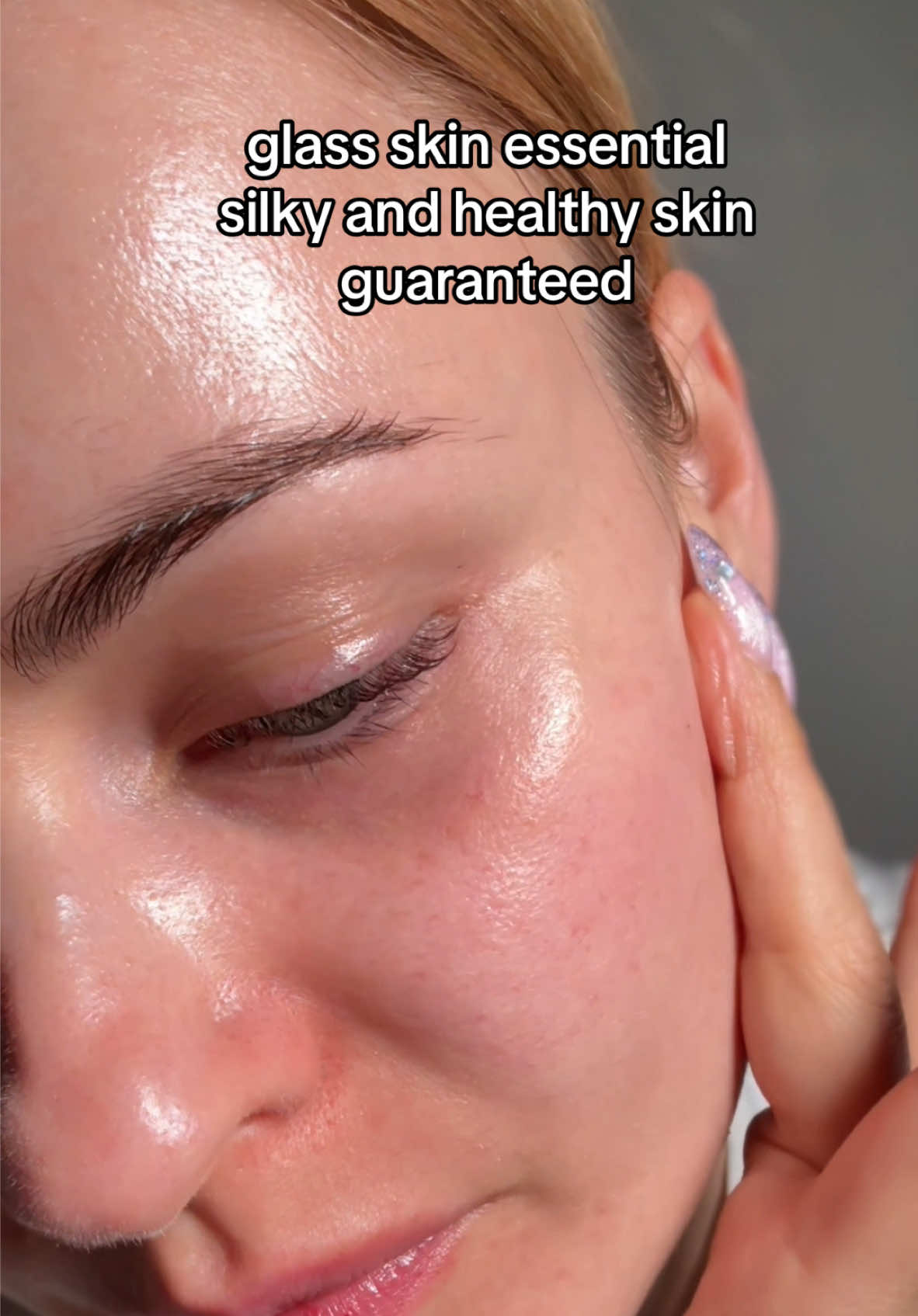Glass skin and skin bartier protective essencial skincare #skincare #skinbarrier #glassskin #healthyskin #moisturizer 