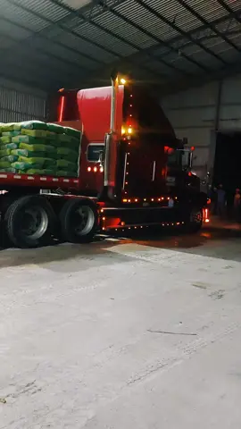 a Dios gracias estamos activandonos de nuevo siempre hagararados de la mano del que no  duerme 🙏 metas por cumplir y deudas por pagar... o como era? 😅   haciendo comboy con la nave de Brayaaa  buelta y rosca 