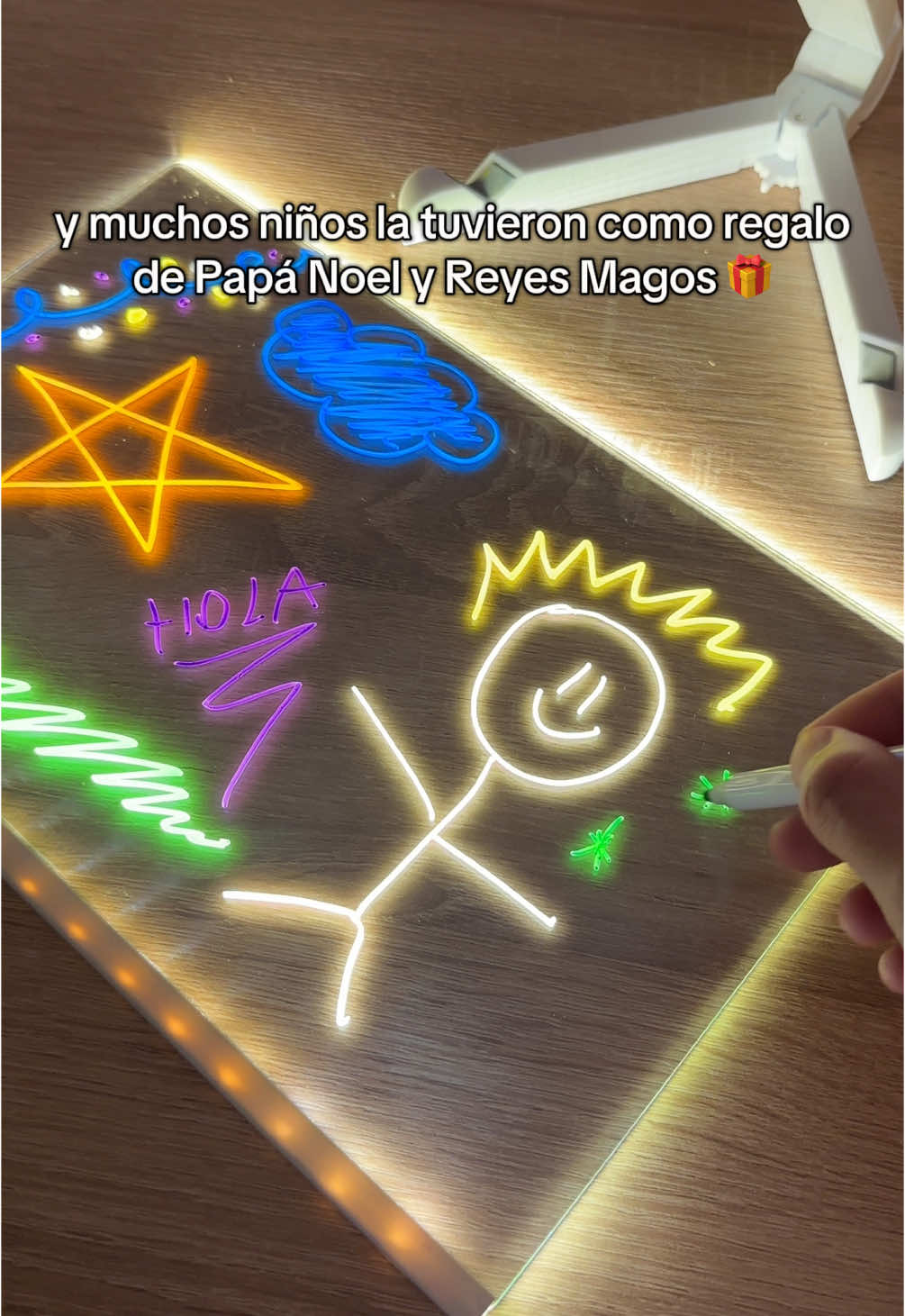 A los niños les encanta 🫶 #magica #pizarra #niñosfelices #regalo #hijos #padres 