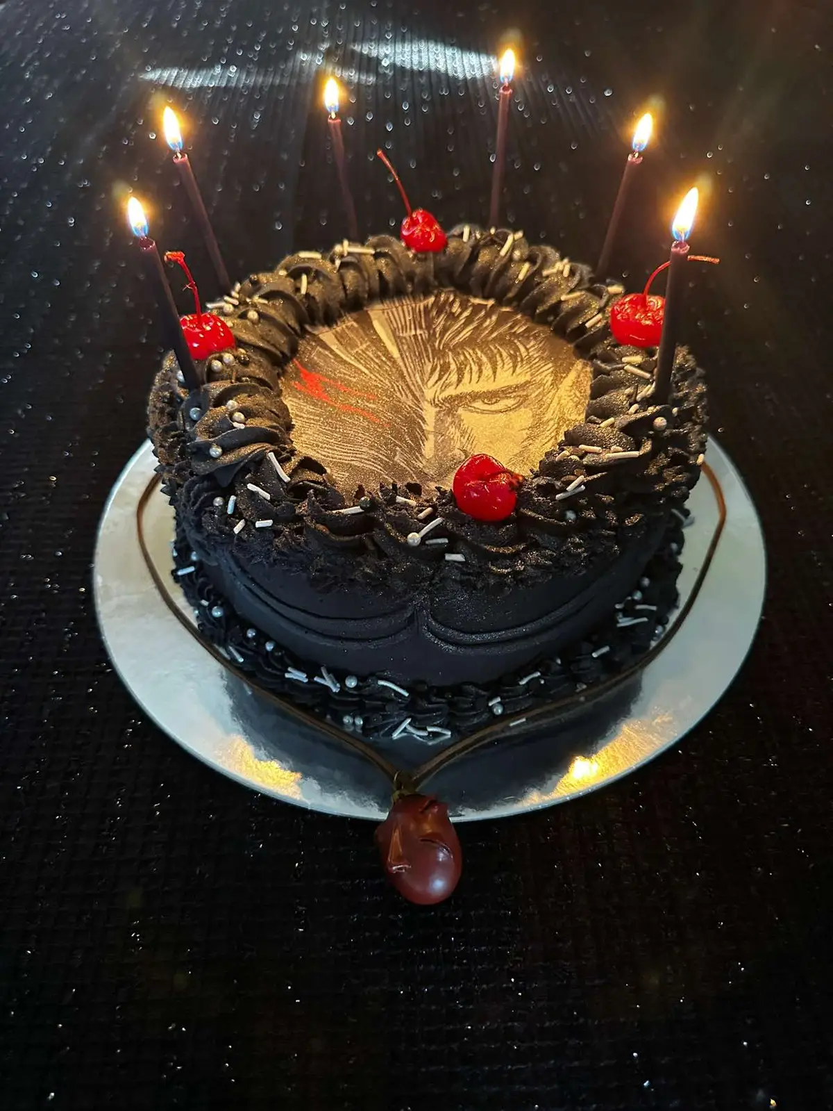 Turned 21‼️‼️‼️ Thus, beginning a new chapter in my life. Thank u to everyone who pushed me to grow stronger everyday🙏 #berserkanime #cake #21stbirthday #nerd #gutsberserk #berserkerarmor #greatsword #darksouls3  Thanks @Azzy for baking this cake for me🙏🙏😎😎🔥🔥‼️‼️