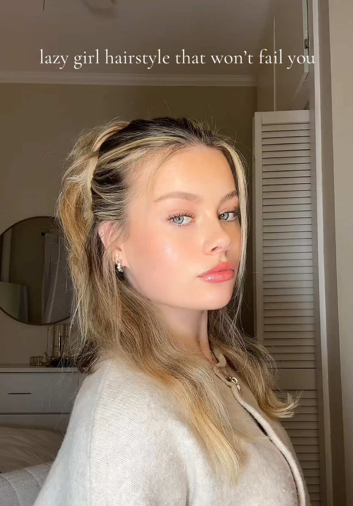 this hairstyle is worn on a weekly basis without fail. It look so good every time 