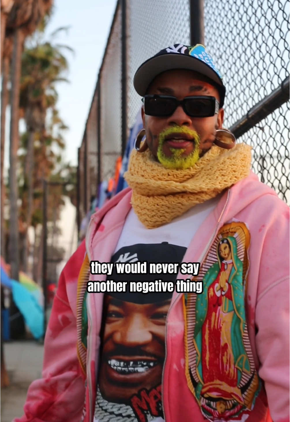 Some New York energy in Venice Beach. We say spells when we speak. Hence 
