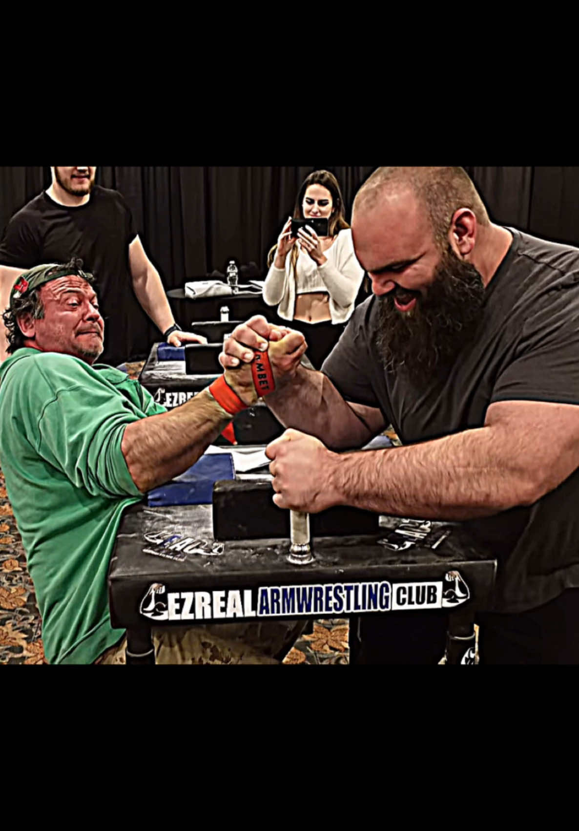 Devon Larratt acting VS real☠️🔥 #armwrestling #armwrestle #devonlarratt #armwrestler 